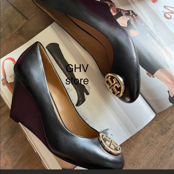 tory burch benton pump